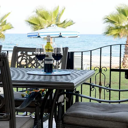 Casa vacanze Fishbone Seafront House Larnaca