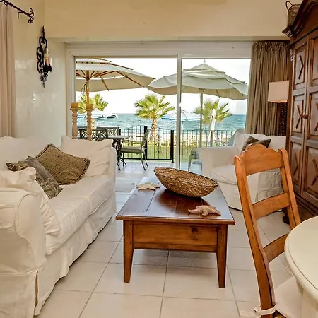 Fishbone Seafront House